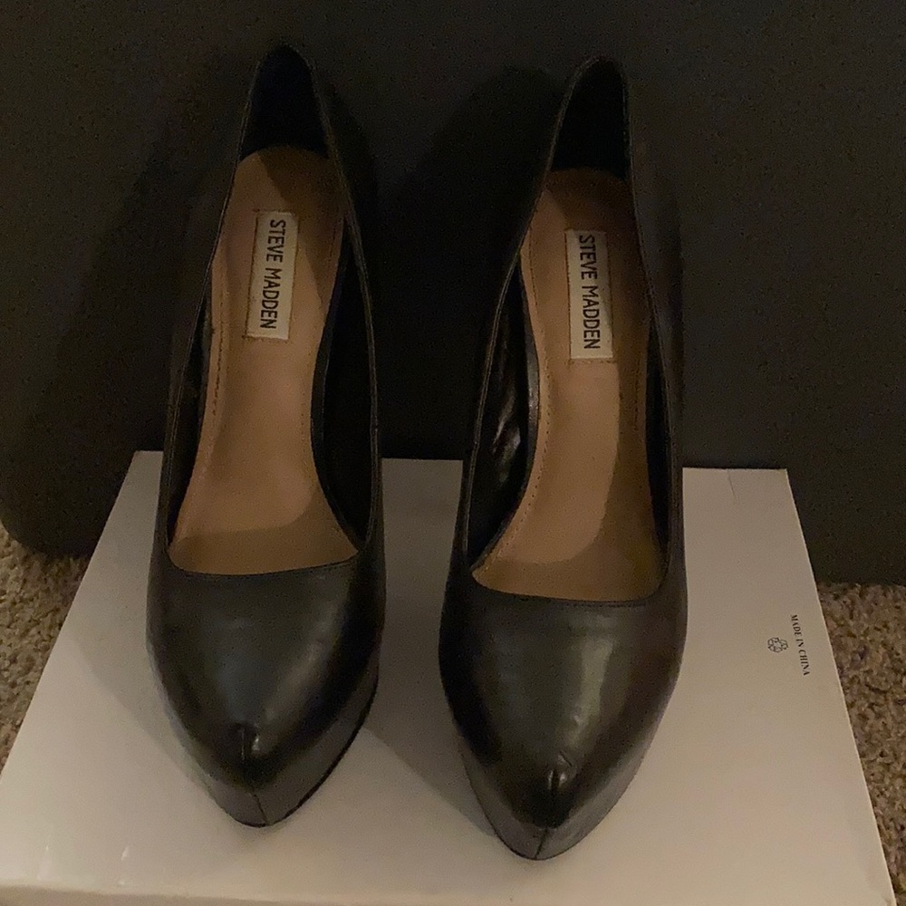 Steve Madden pumps